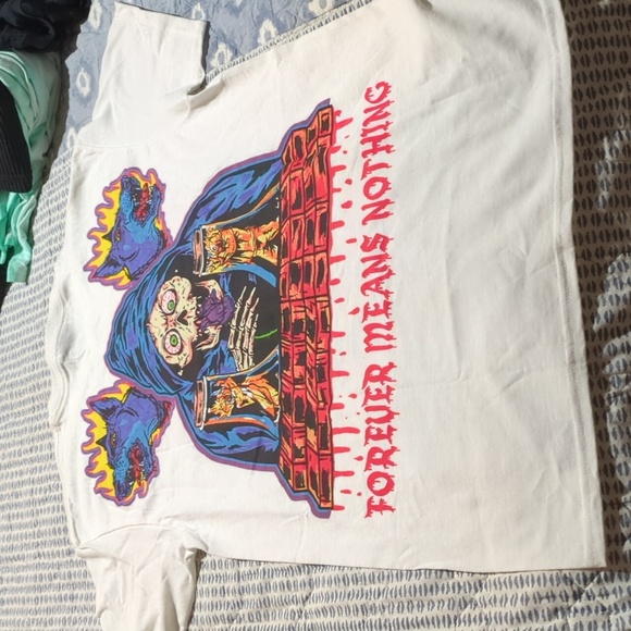 Men's Graphic Tshirt Broken Promises - Picture 6 of 7